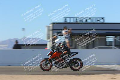 media/Nov-06-2023-Moto Forza (Mon) [[ce023d0744]]/4-Beginner Group/Session 4 (Finish Line Checker)/